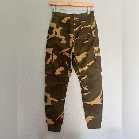 Mistress Rocks 'LIVESTRONG' Camo Combat Joggers XS - Picture 6 of 8